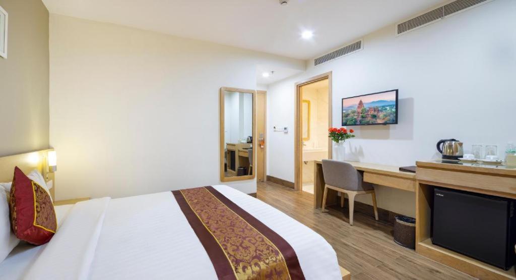 Gibson Hotel Нячанг Екстер'єр фото